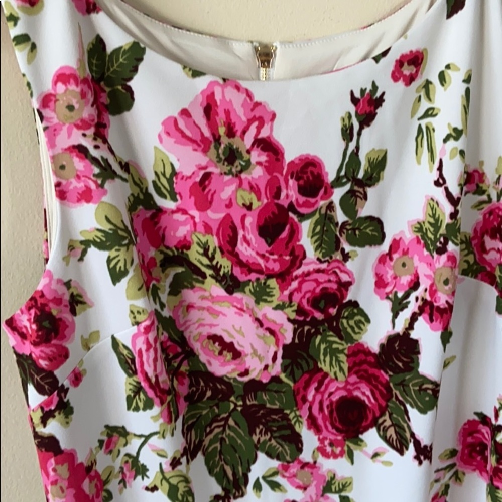 New Betsey Johnson Roses Floral Dress White Pink Size 10 Body Con Short Mini - Picture 2 of 8